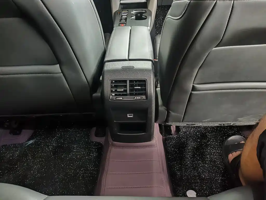 Citroën Versailles C5 X 2025 — фото 10