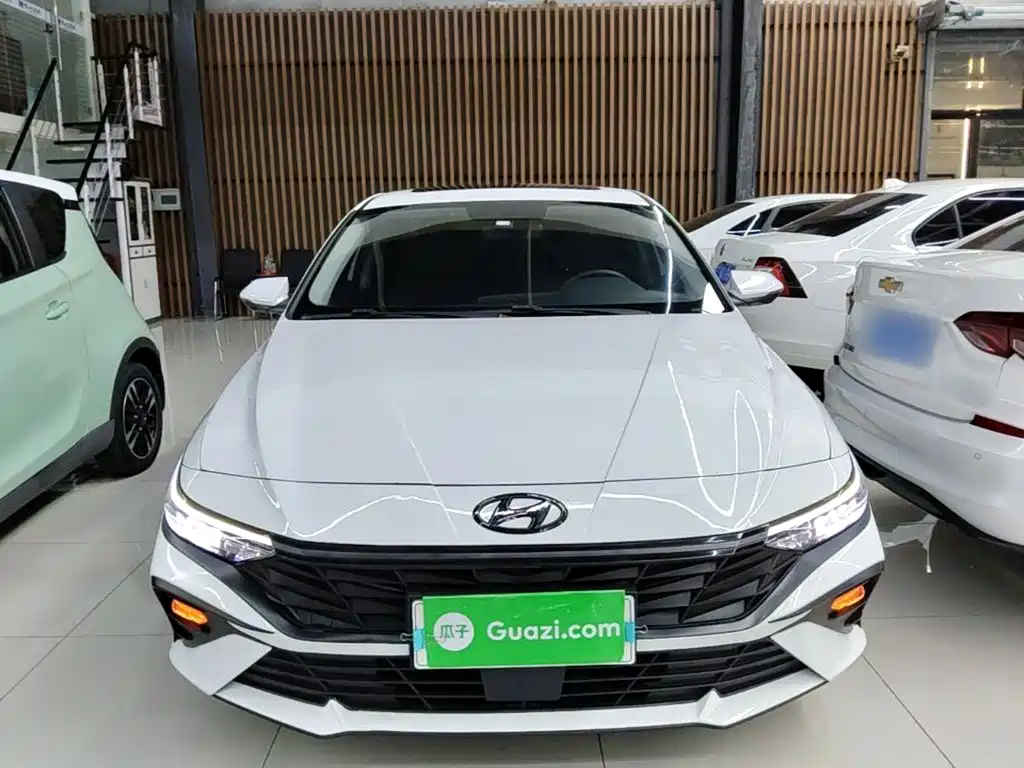 Hyundai Elantra 2024