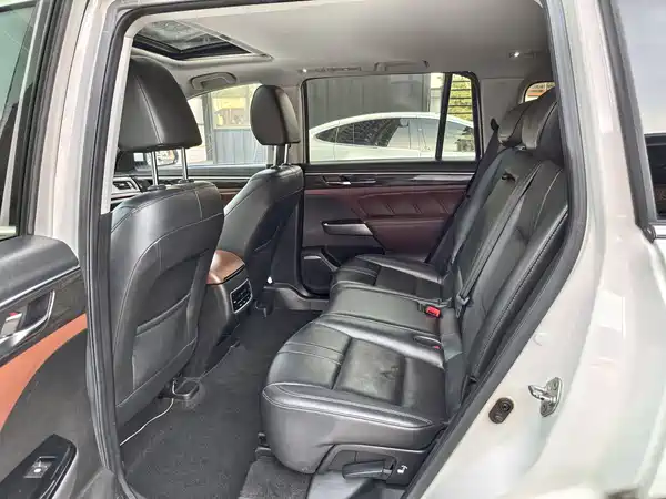 GAC Trumpchi GS8 2017