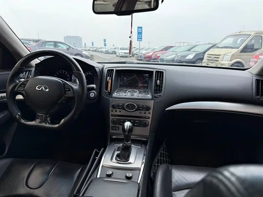 Infiniti G 2016