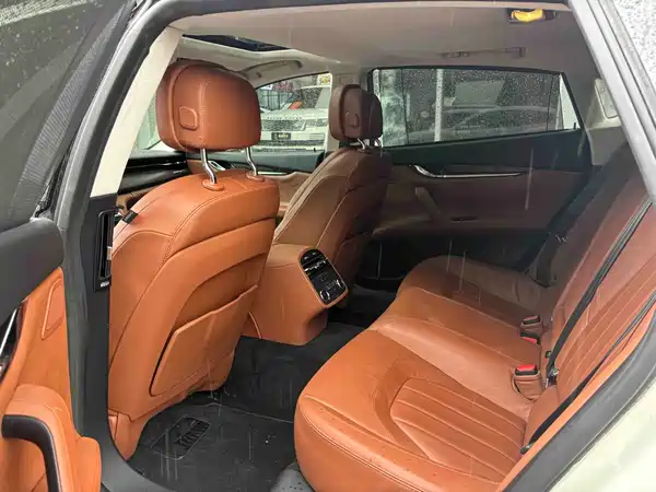 Maserati Quattroporte 2015