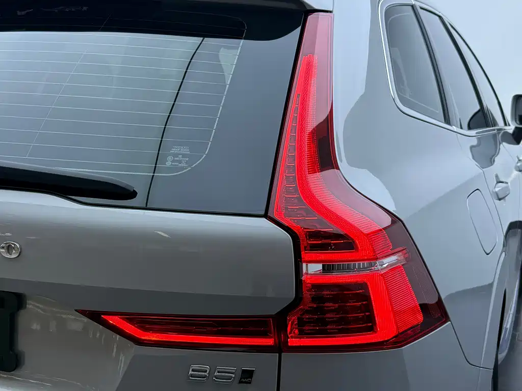 Volvo XC60 2022 — фото 23