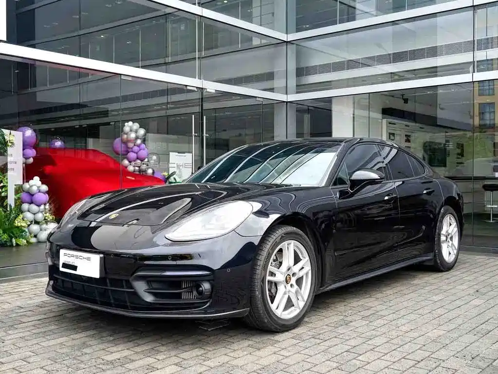 Porsche Panamera 2021 — фото 1