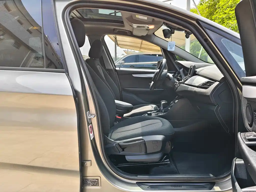 BMW 2 Series Gran Tourer 2017 — фото 13