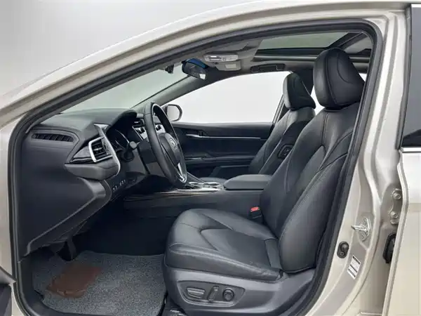 Toyota Camry 2019