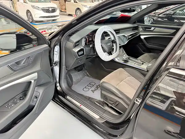 Audi A6L 2022