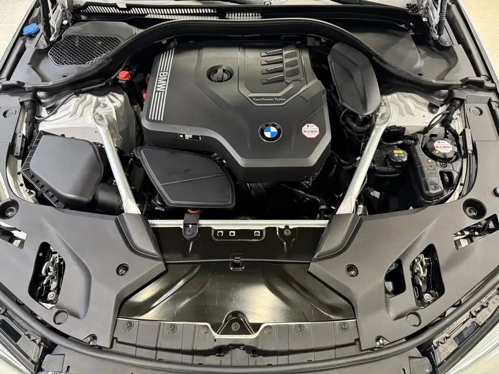 BMW 5 Series 2023 — фото 12