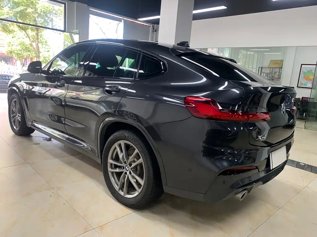 BMW X4 2020 — фото 21