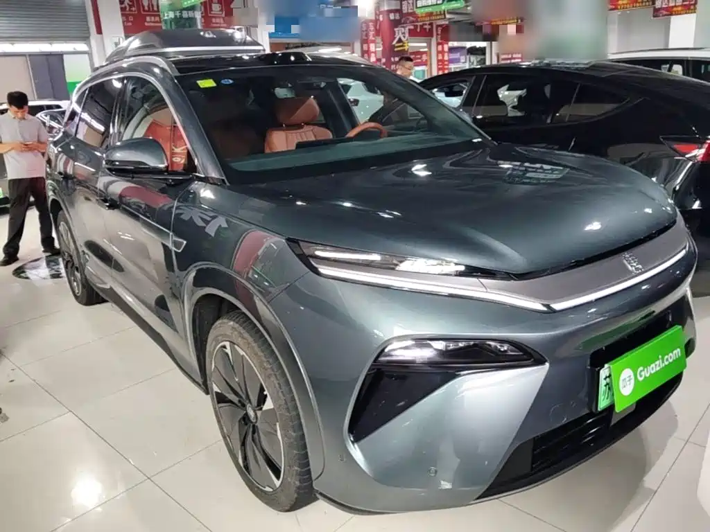 BYD Tang L 2025