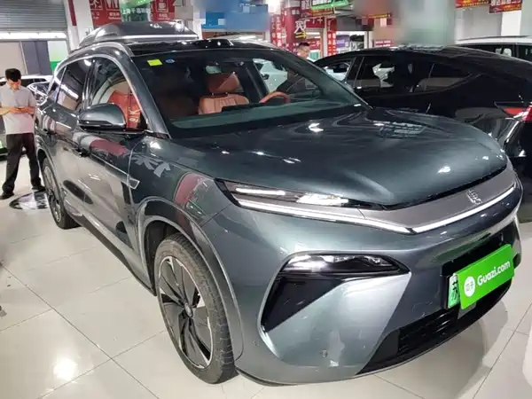 BYD Tang L 2025