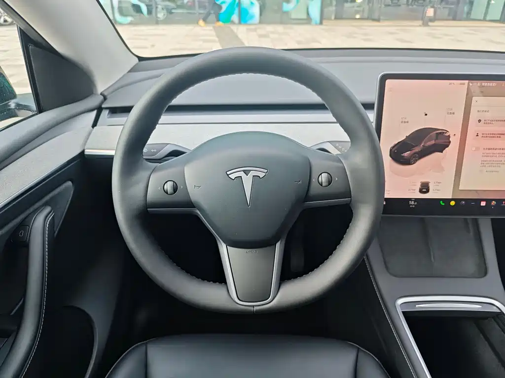 Tesla Model Y 2024 — фото 15