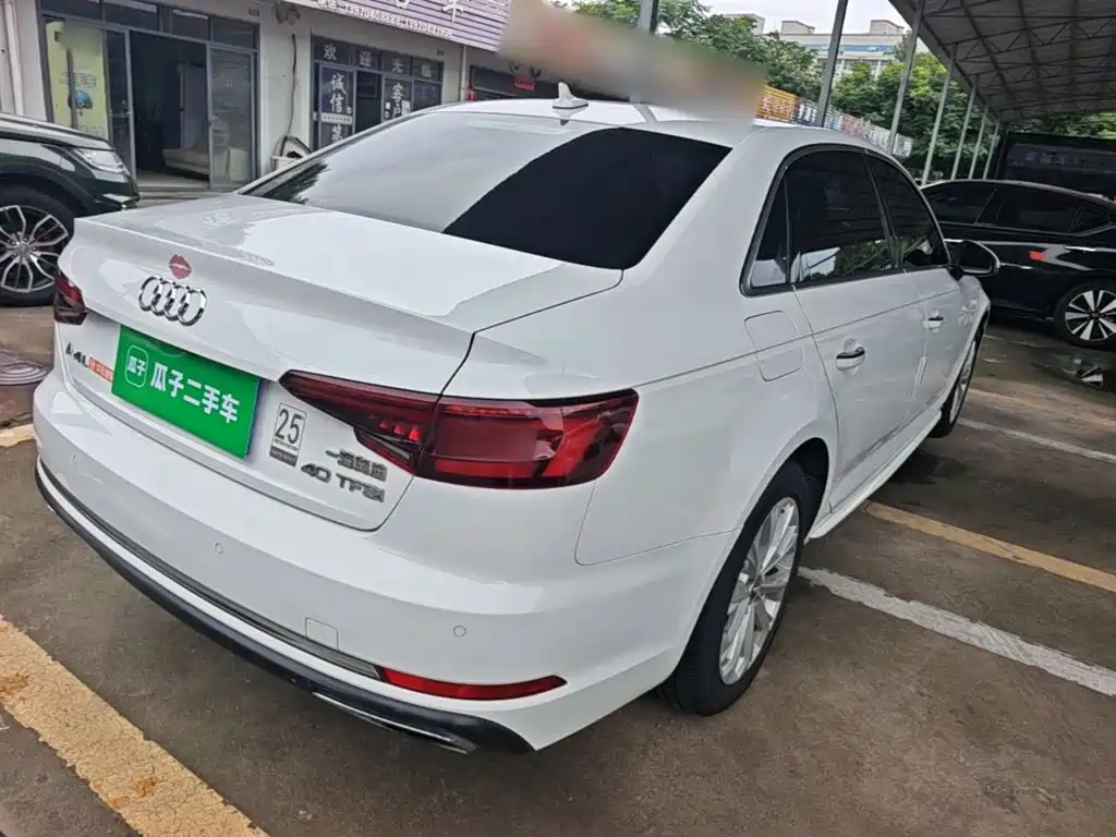 Audi A4L 2019
