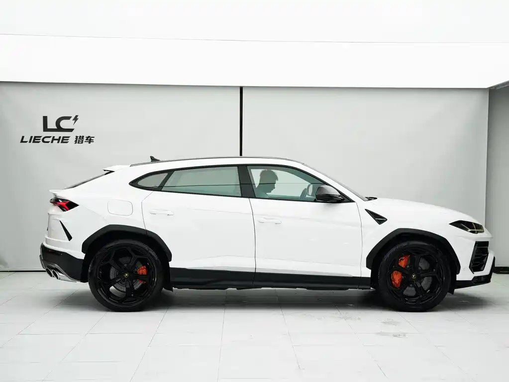 Lamborghini Urus 2019 — фото 3