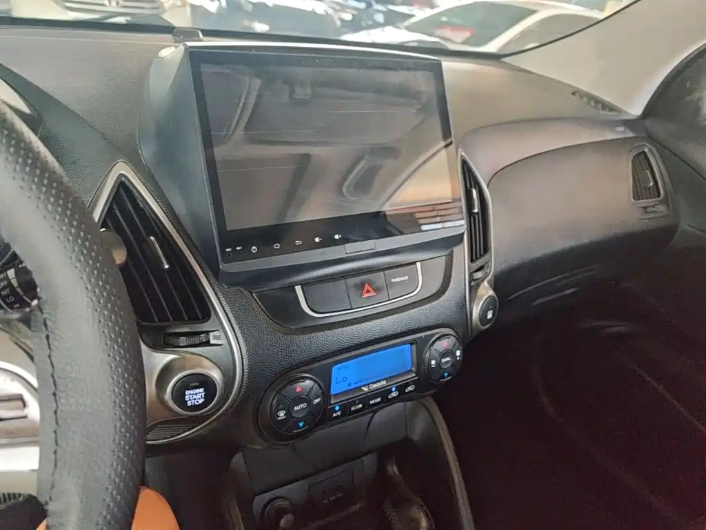 Hyundai ix35 2016 — фото 10
