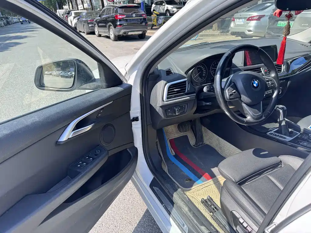 BMW 1 Series 2018