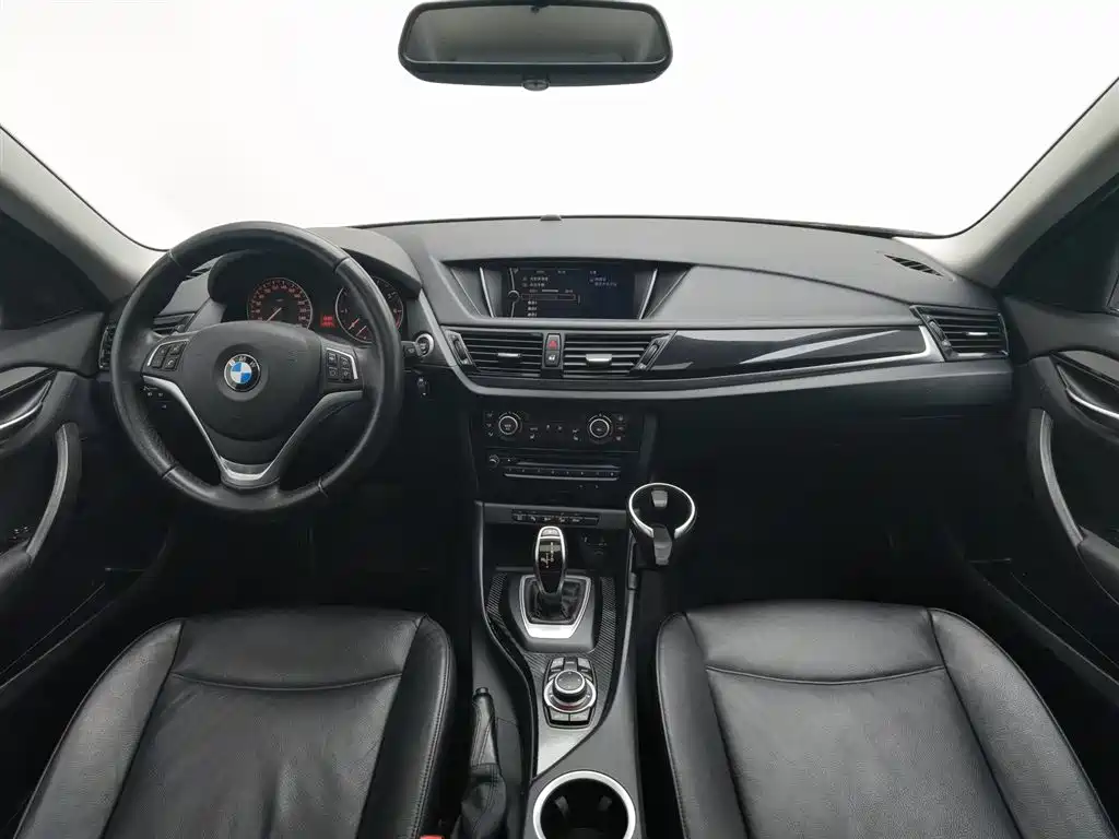 BMW X1 2016 — фото 5