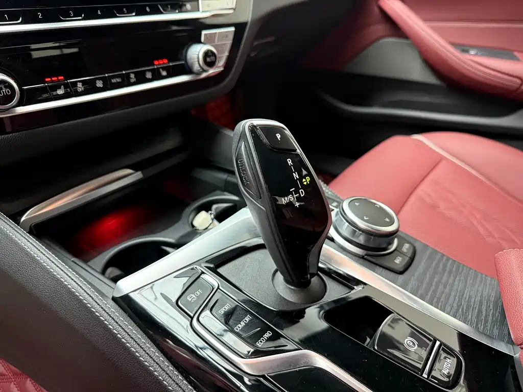 BMW 5 Series 2022 — фото 13