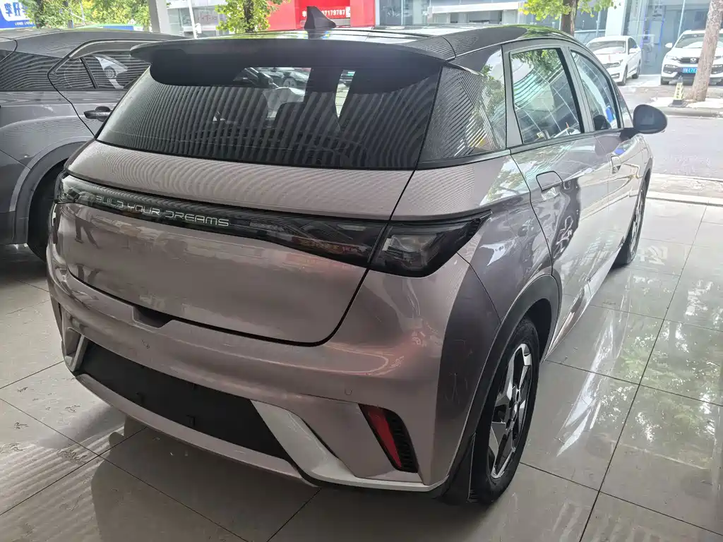 BYD Dolphin 2022 — фото 12