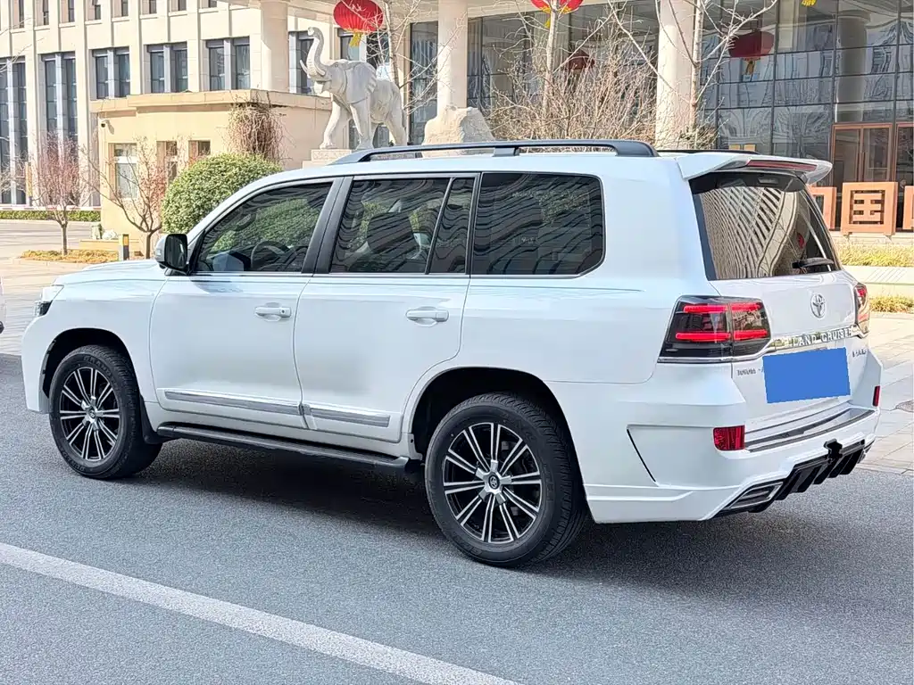 Toyota Land Cruiser 2016 — фото 25