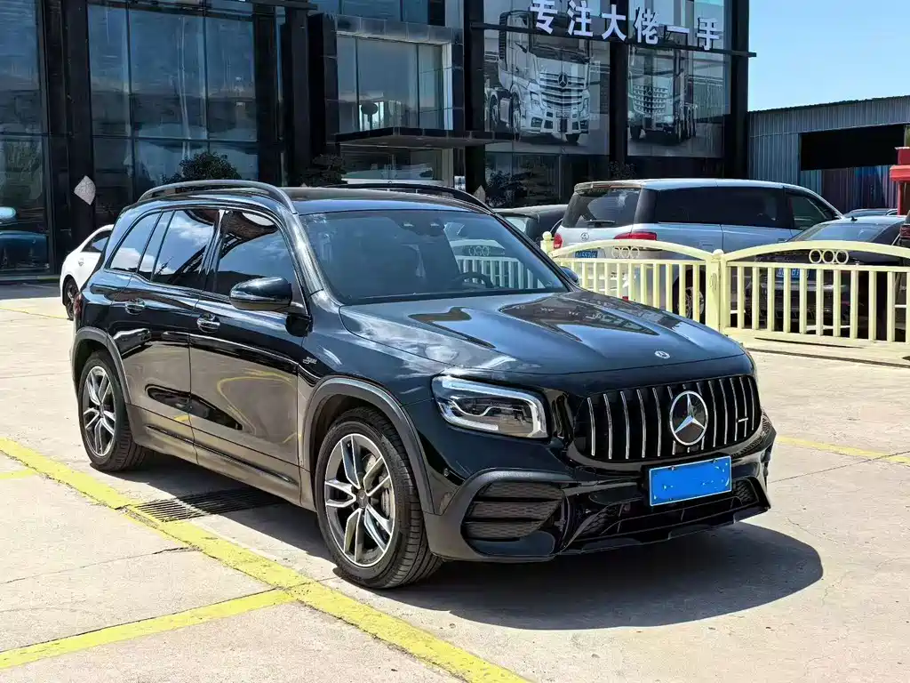 Mercedes-Benz GLB AMG 2024 — фото 2