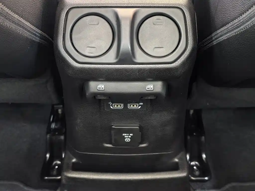 Jeep Wrangler 2019 — фото 22