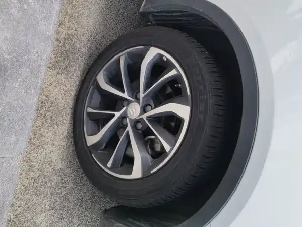 Geely Emgrand GS 2021