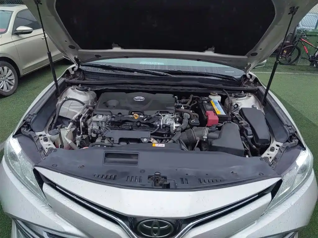 Toyota Camry 2019 — фото 16