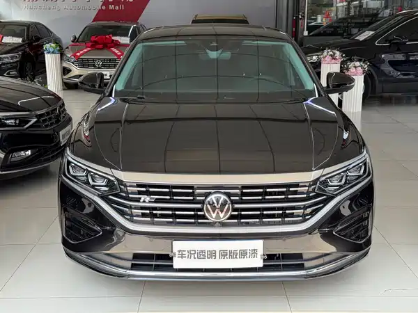 Volkswagen Passat 2024