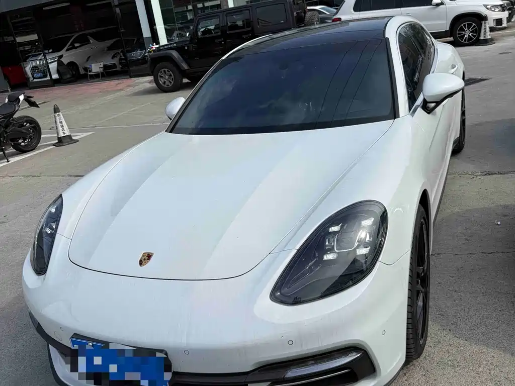 Porsche Panamera 2019