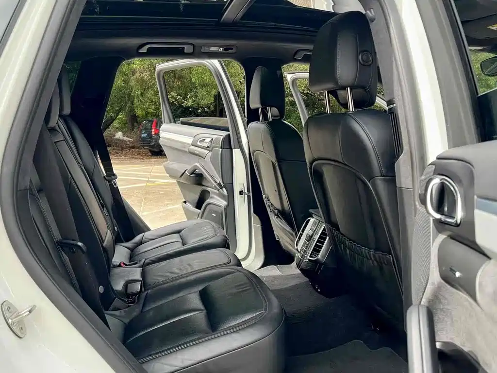 Porsche Cayenne 2016 — фото 14