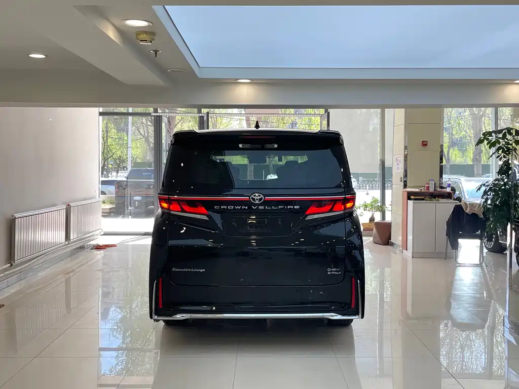 Toyota Vellfire 2024 — фото 5