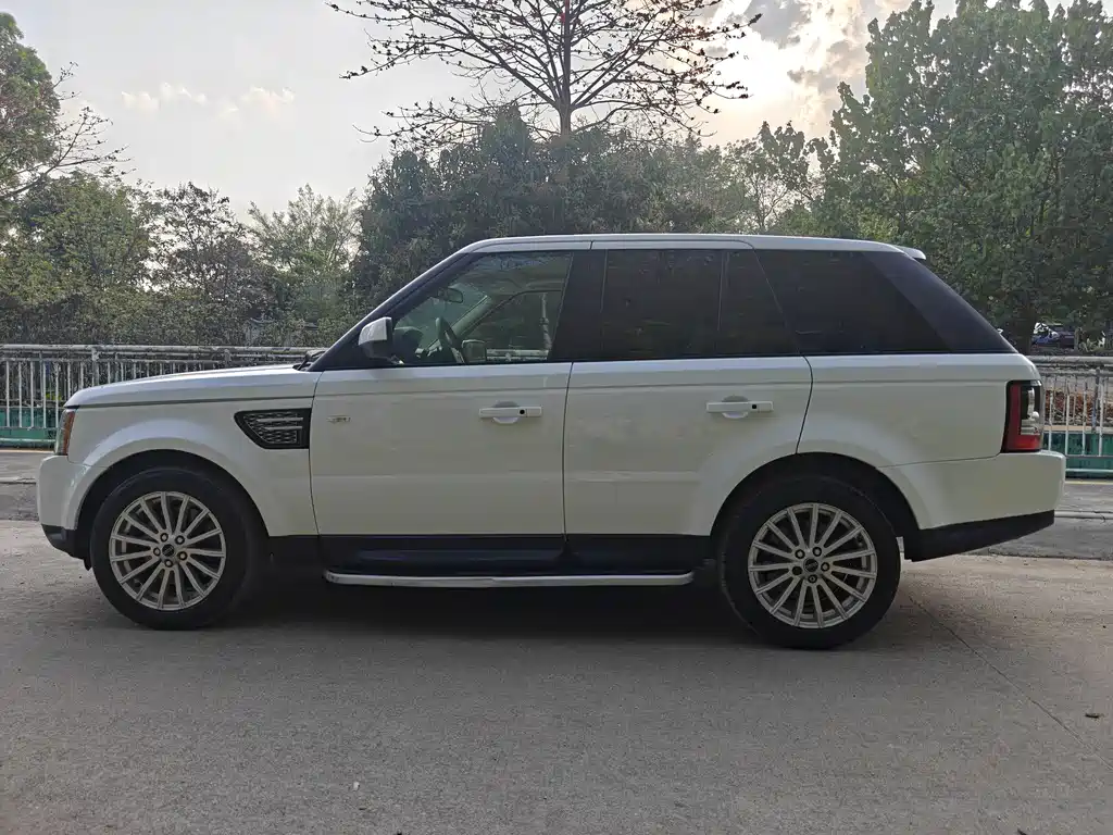 Land Rover Sport 2011 — фото 4