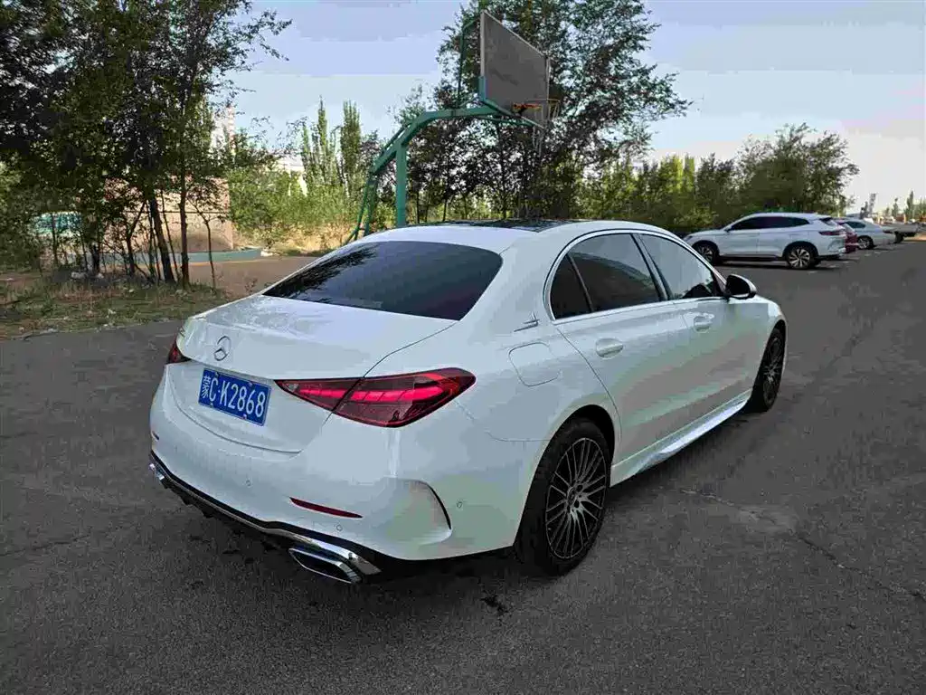 Mercedes-Benz C-Class 2025