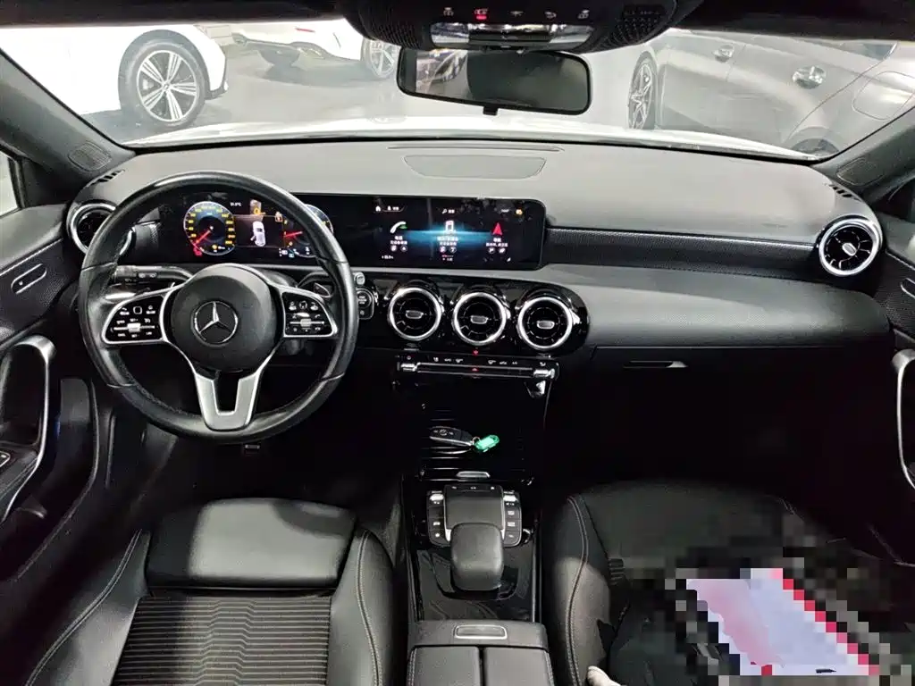 Mercedes-Benz A-Class 2023 — фото 16