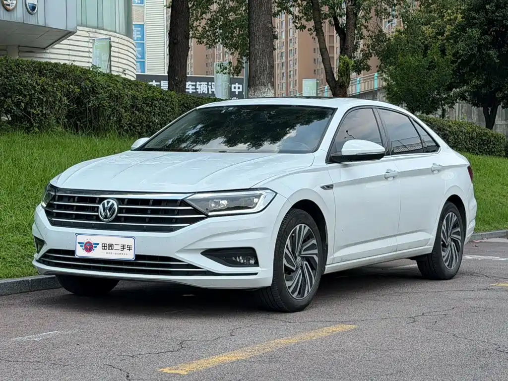Volkswagen Sagitar 2022