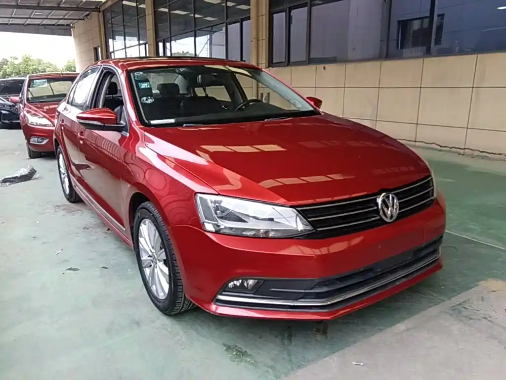 Volkswagen Sagitar 2015