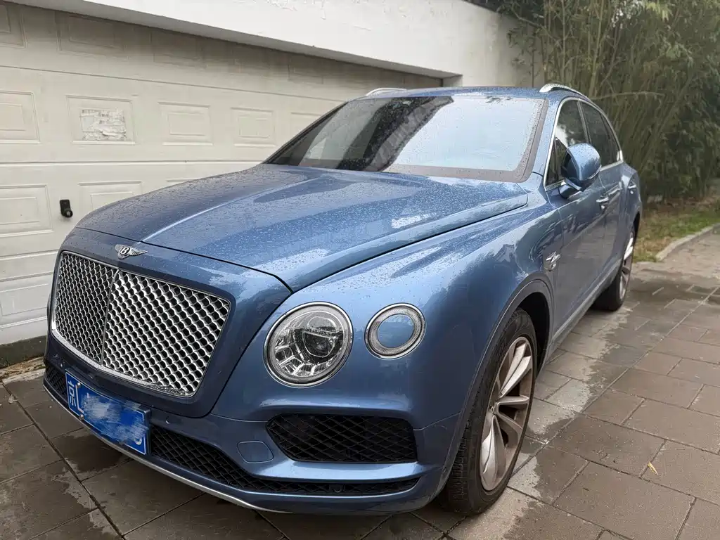 Bentley Bentayga 2019 — фото 1