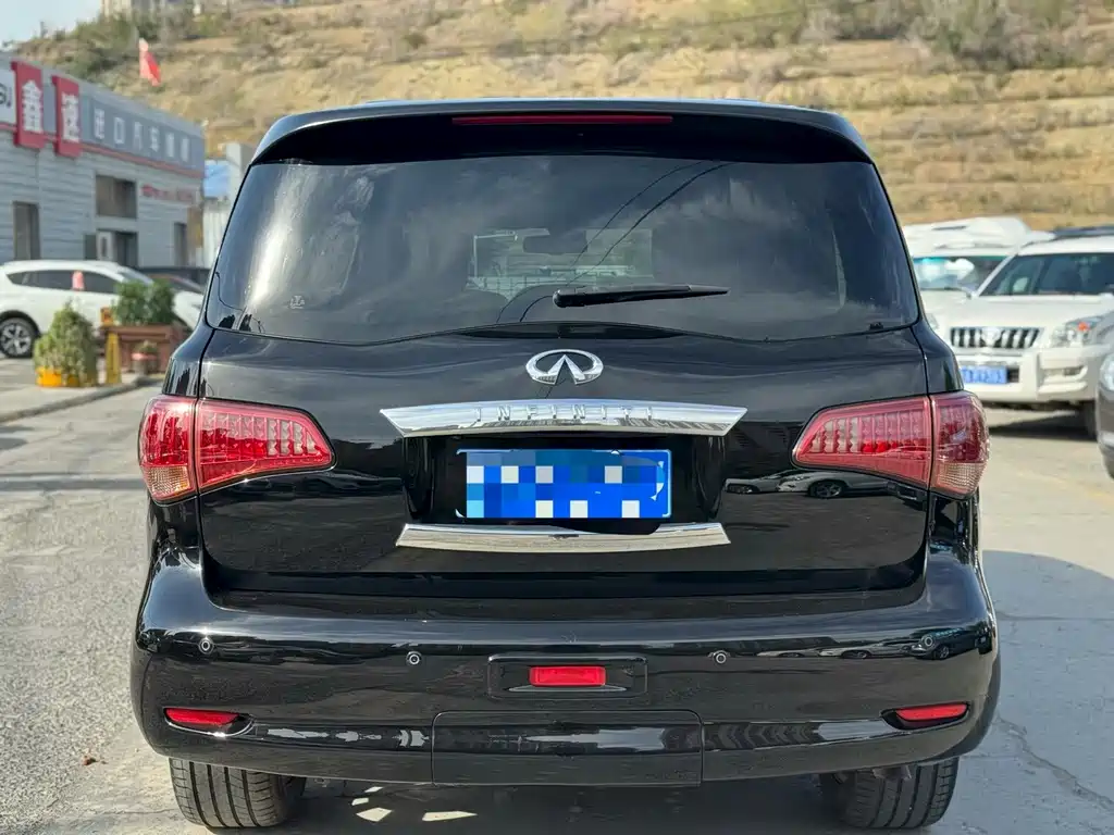 Infiniti QX80 2016 — фото 8