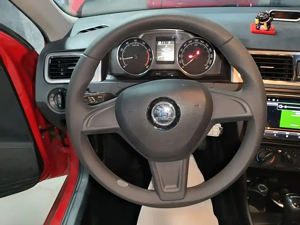 Skoda Rapid Spaceback 2015 — фото 11