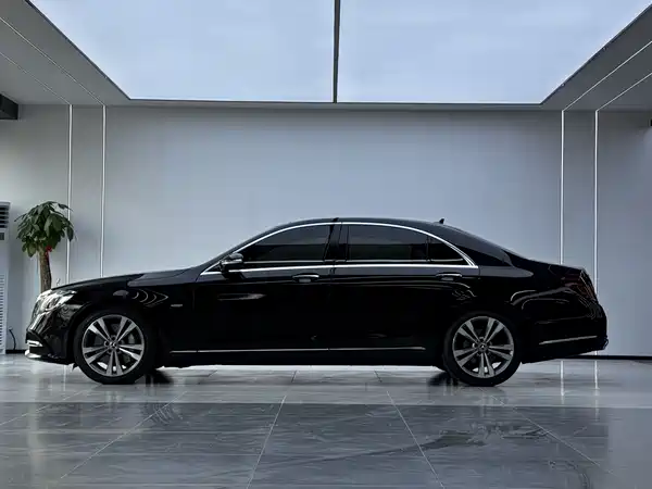 Mercedes-Benz S-Class 2020
