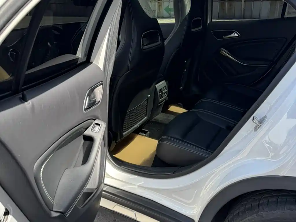 Mercedes-Benz GLA 2018 — фото 13