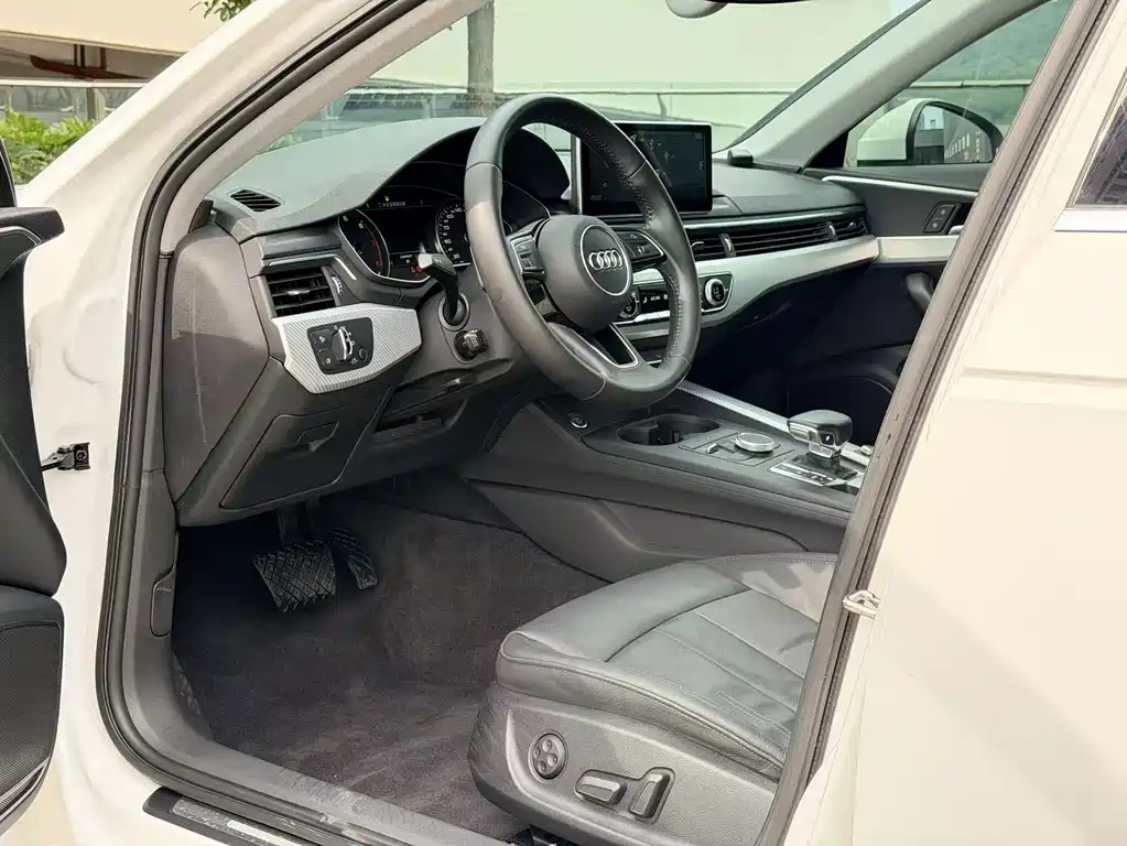 Audi A4L 2017