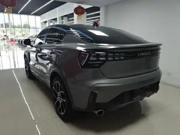 Lynk & Co 05 2022