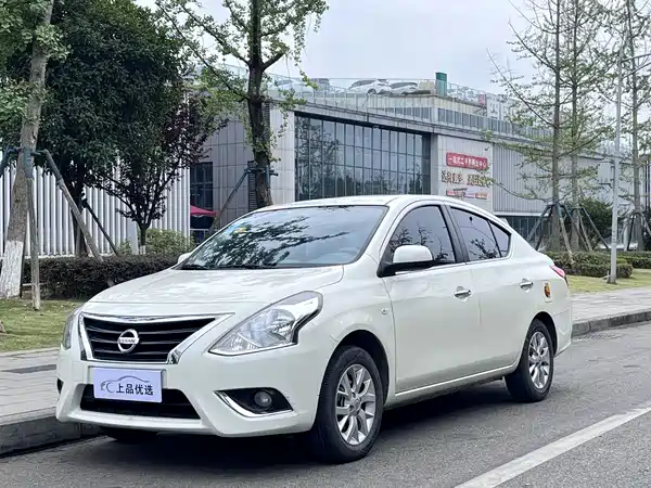 Nissan Sunny 2014