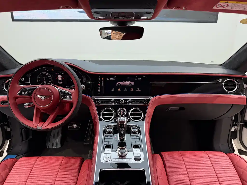 Bentley Continental 2021