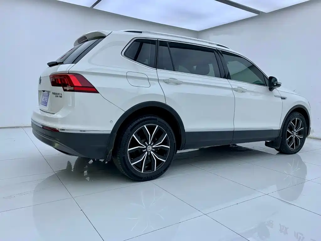 Volkswagen Tiguan L 2020 — фото 6