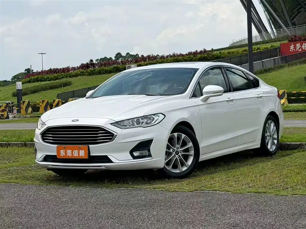 Ford Mondeo 2020 — фото 1