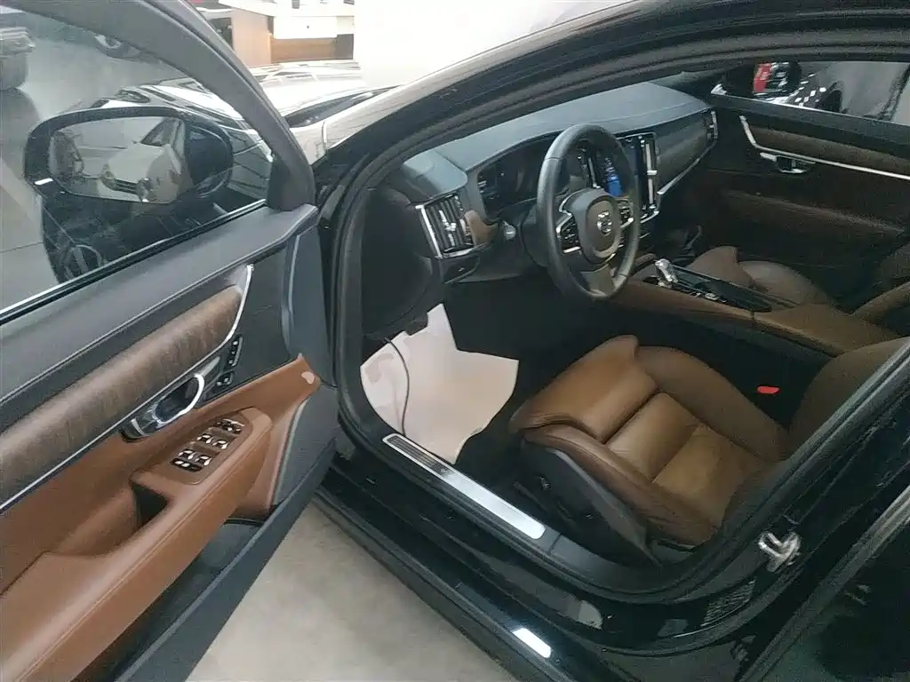 Volvo S90 2022 — фото 12