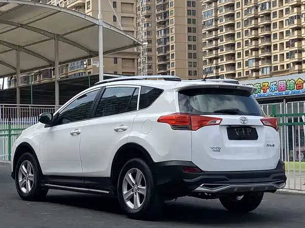 Toyota RAV4 2013