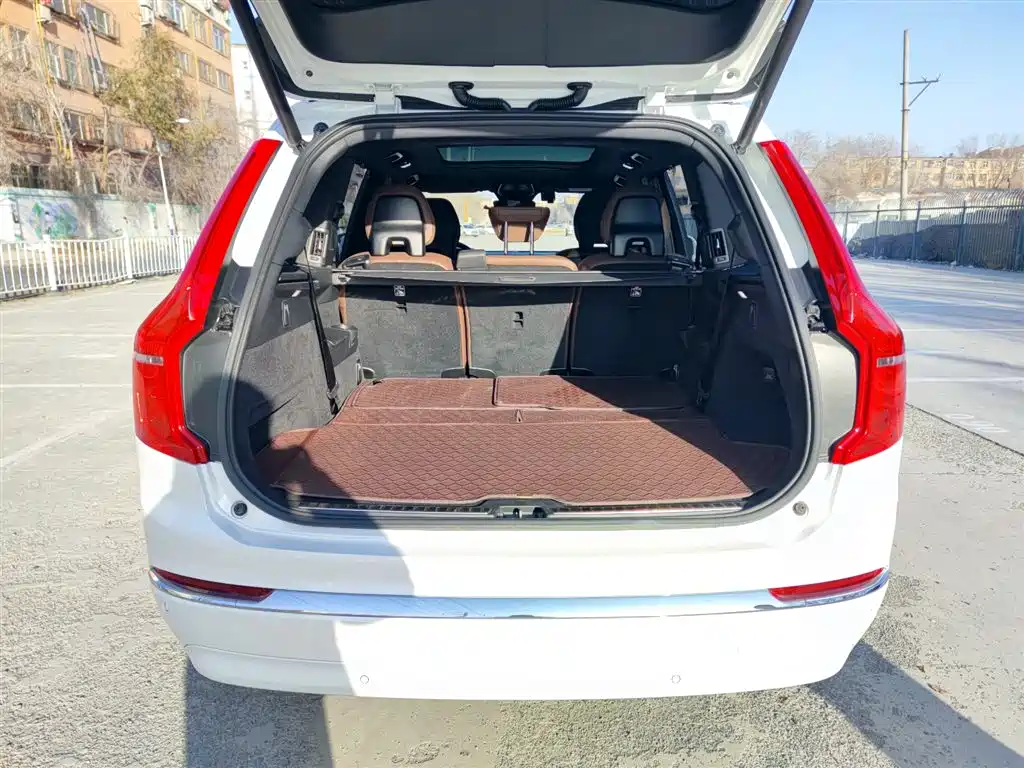 Volvo XC90 2024 — фото 21